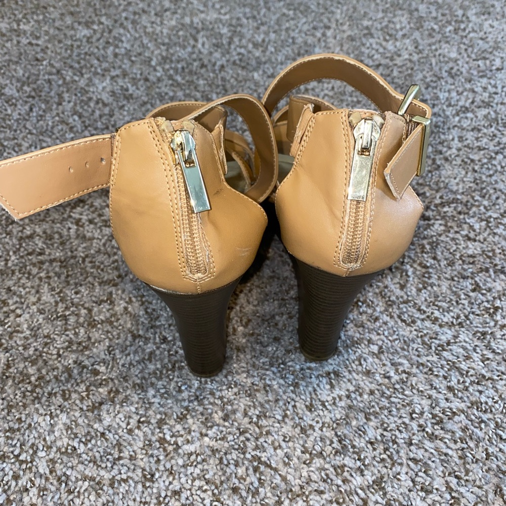 Express Wedges - Picture 3 of 5